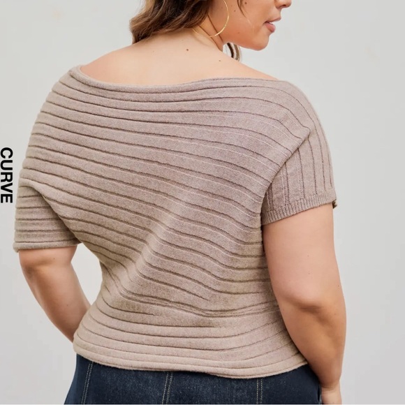 NWT Cider • Asymmetrical Tan Sweater - Picture 3 of 10